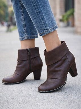 Sofft Leather Ankle Boots Women's 7M Brown Heeled Booties Comfort